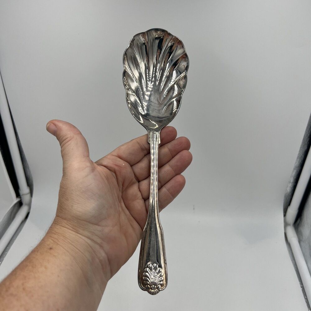 International Silver-plate Korea Serving Spoon Royal Shell / Shell Tip Scalloped